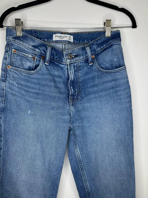 Abercrombie & Fitch Low Rise 90s Straight Jeans - Image 2