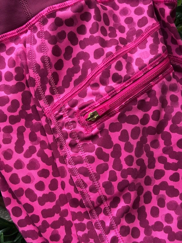 Lululemon Run: Top Speed Crop Ace Spot Jewelled Magenta Size 8 - Image 7