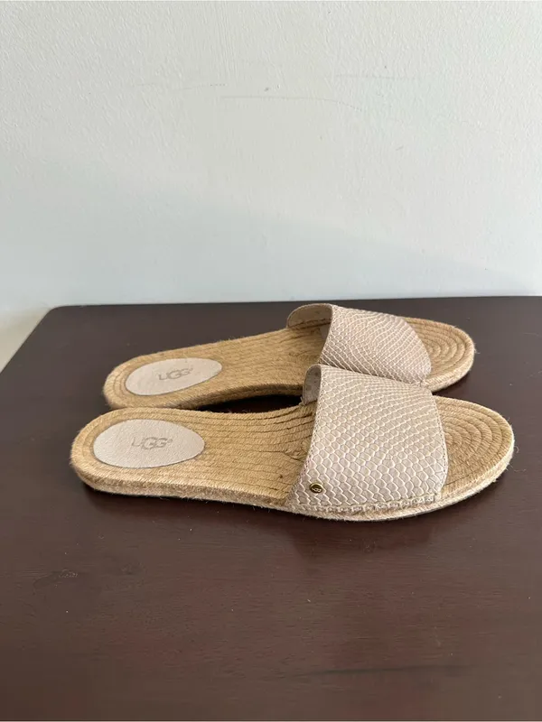 UGG Cherry Exotic Embossed Beige Leather Jute Espadrille Slides Sandals Size 9 - Image 4