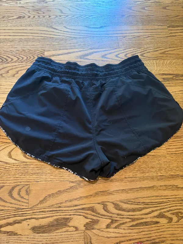 Lululemon Choose A Side Short  Reversible Chirasu Black - Image 4