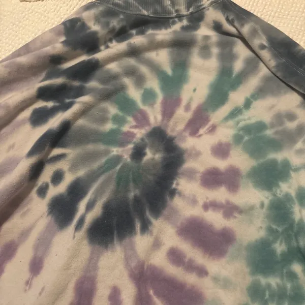 American Eagle Tie-Dye Cropped Sweatshirt - Image 3