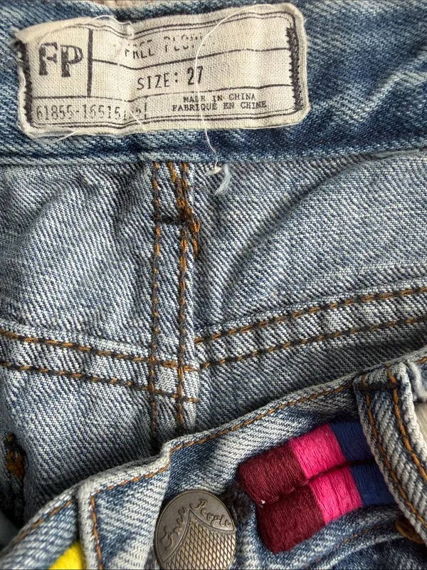 Free People Light Blue Denim Cutoff Shorts with Multicolor Woven Belt size 27 - Image 5