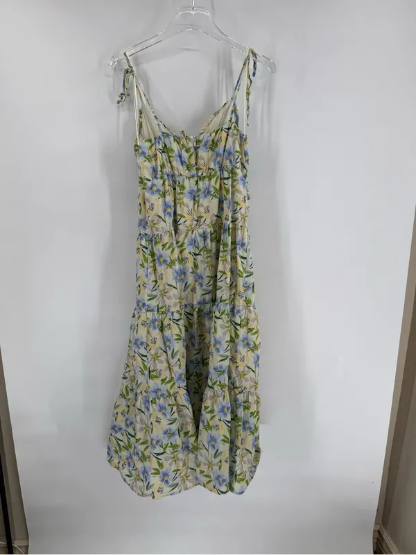 ASTR The Label Tie Strap Tiered‎ Maxi Dress Size Medium Cream Blue Floral - Image 3