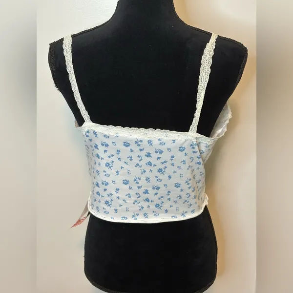 (Romwe) NWT Floral Tank Top: Size Large (US 8/10) - Image 2