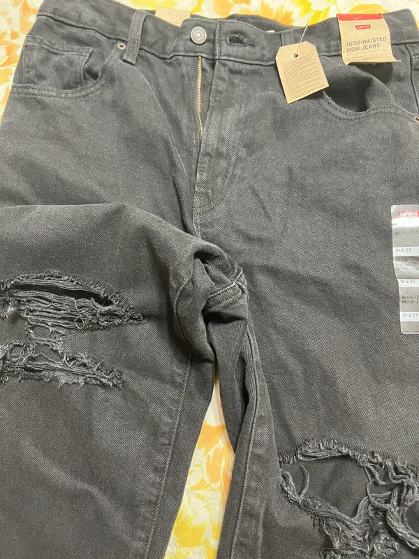 Levi’s High-Waisted Mom Jeans - Image 2