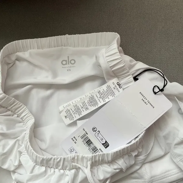 Alo Yoga Breezy Tennis Skirt White XS - Image 3