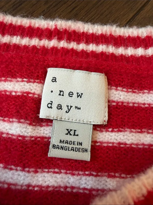 A New Day Women's Valentine's Pullover Heart Sweater XL - C30-058 - Image 3
