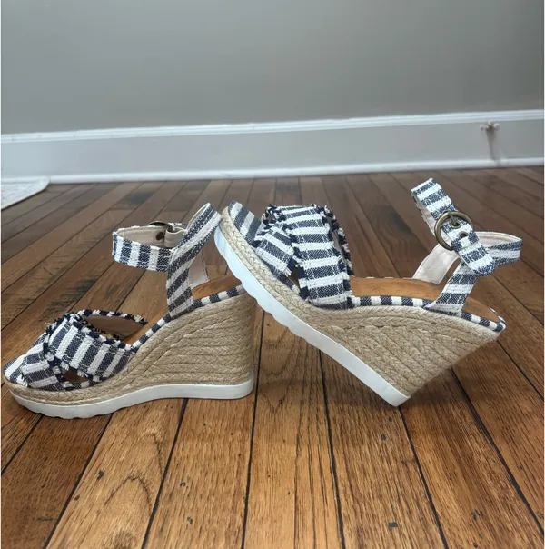 Wedge heels Blue Size 6 - Image 2