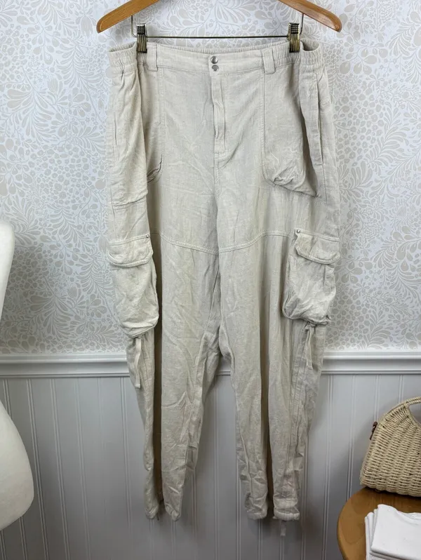 By Anthropologie Cream Linen Blend Beach Cargo Pants - Size - Medium - Image 4