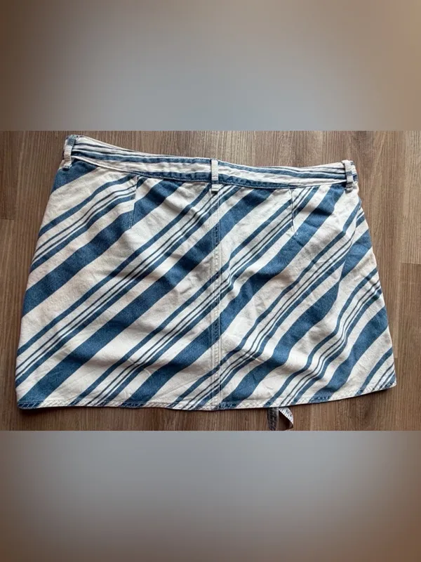 Women’s Blue and White Striped‎ Denim Skirt - Image 5