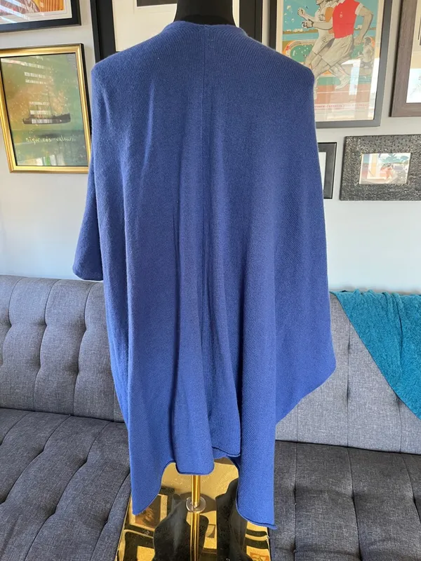 +Beryll 100% Cashmere Elegant Blue Shawl. One Size Fits Most - Image 2