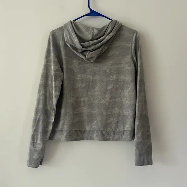 Vuori Halo Essential Hoodie Sweatshirt Pale Gray Heather Camo Size XS - Image 4