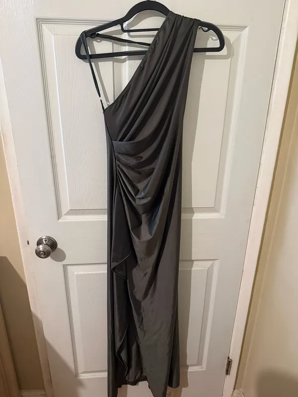 OYS Army Green One Shoulder Satin High Slit Maxi Dress NWT Small - Image 4