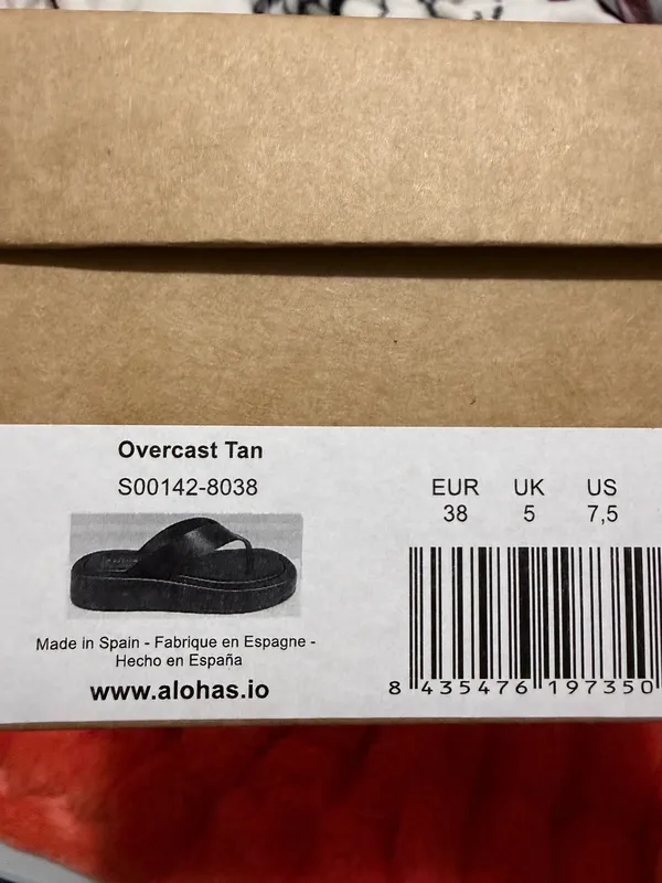 Alohas Tan Leather Flip Flops  - Image 2