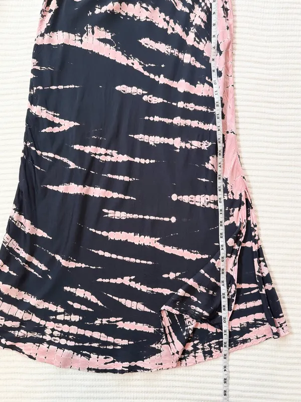 Young Fabulous & Broke YFB Navy Blue & Baby Pink Tie-Dye Silky Midi Skirt - Image 5