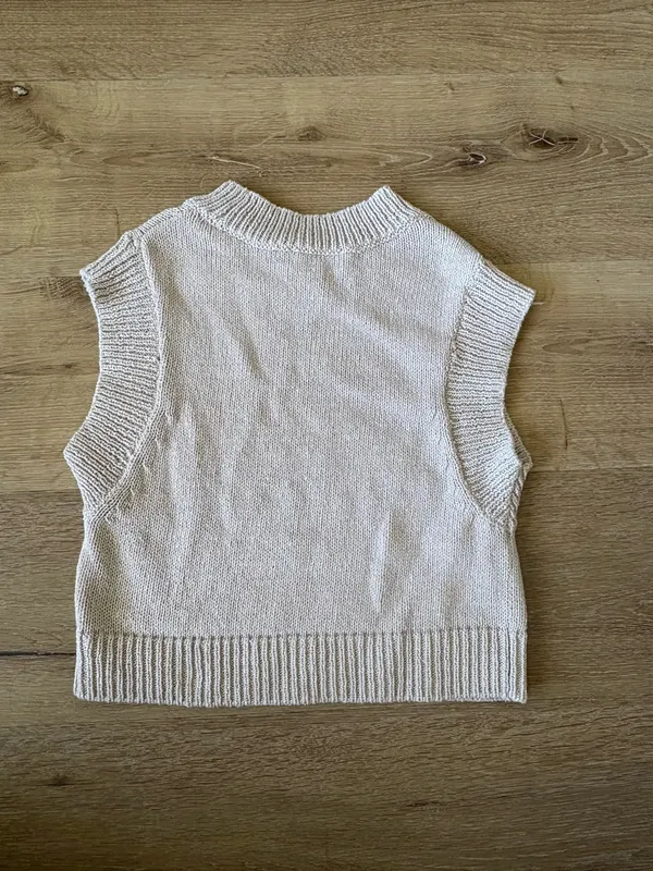 H&M Cream Knit Sweater Vest - Image 5