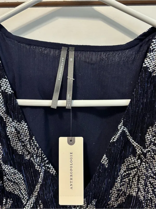 Anthropologie Pattern Flutter Sleeve Blouse NWT - Image 4