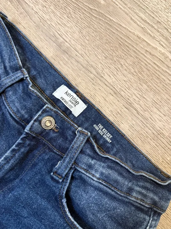 •Kensie• Kelsey High Rise Skinny Jeans - Image 4