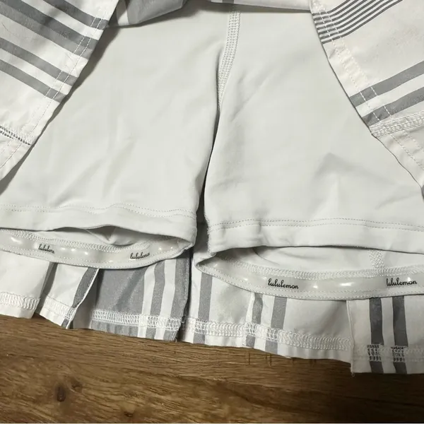LULULEMON Pace Setter Skirt Spandex Shorts Black White Gray Vertical Stripe 6 - Image 6