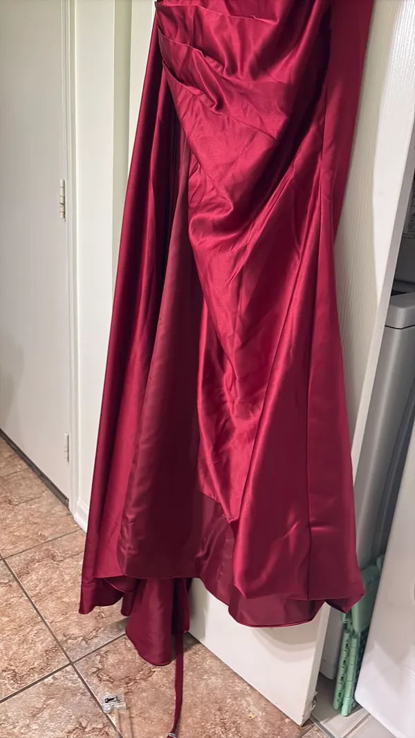 Brand new formal dress Red Size 18 - Image 3
