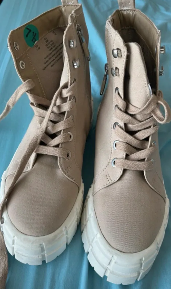 Ladies boots DKNY size7.5 - Image 7