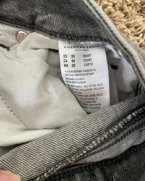 American Eagle jeans - Image 4
