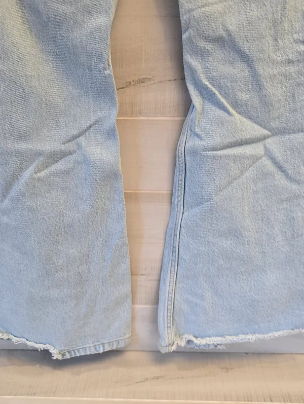 {10x32} Wrangler High Rise Fierce Flare Light Blue Denim Jeans Women's - Image 7