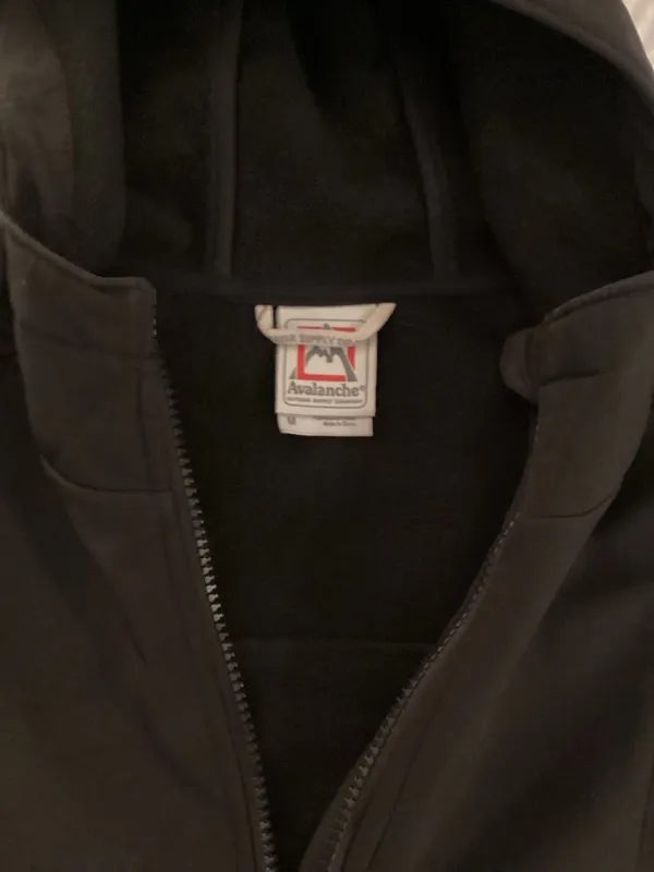 Avalanche Outdoor Supply Co. Women's Black Softshell Hooded Jacket Size M - Image 3