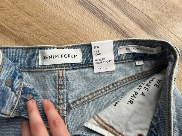 Aritzia Denim Forum Yoka Jean Shorts - Image 5