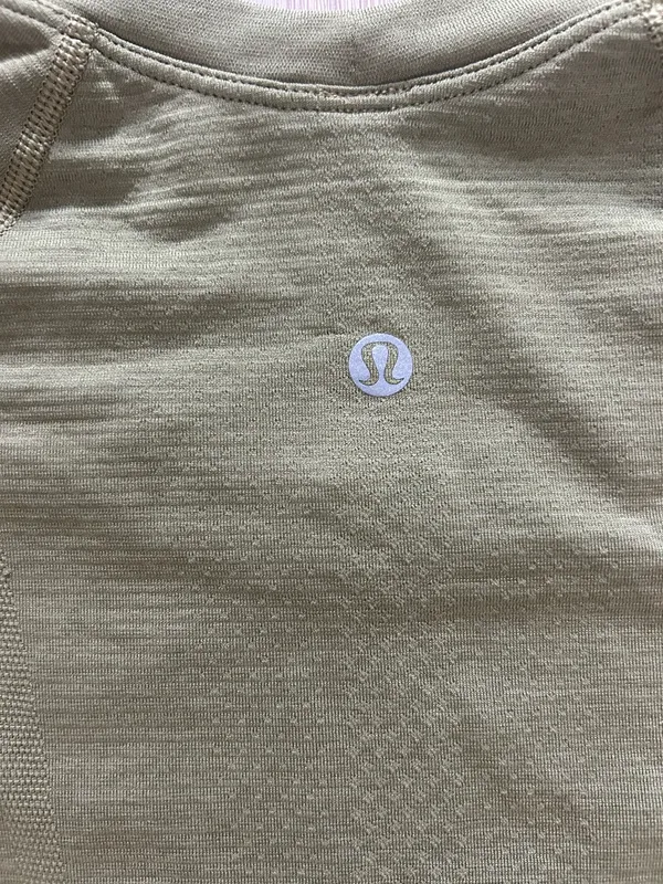 lululemon athletica swiftly tech size 4 -like new - Image 4