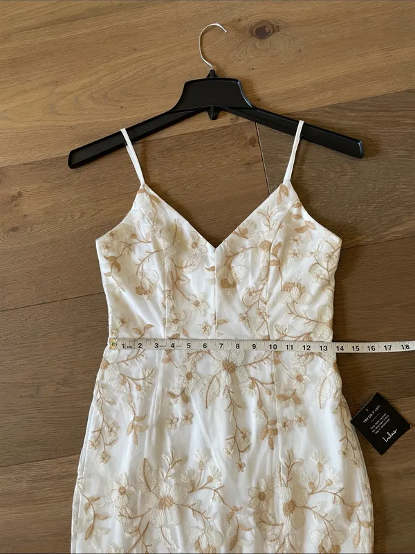 Starleena Cream and Taupe Floral Embroidered Bodycon Midi Dress Size Small NWT - Image 14
