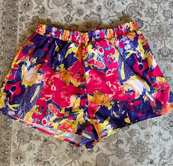 SHEIN colorful top and shorts set - Image 4