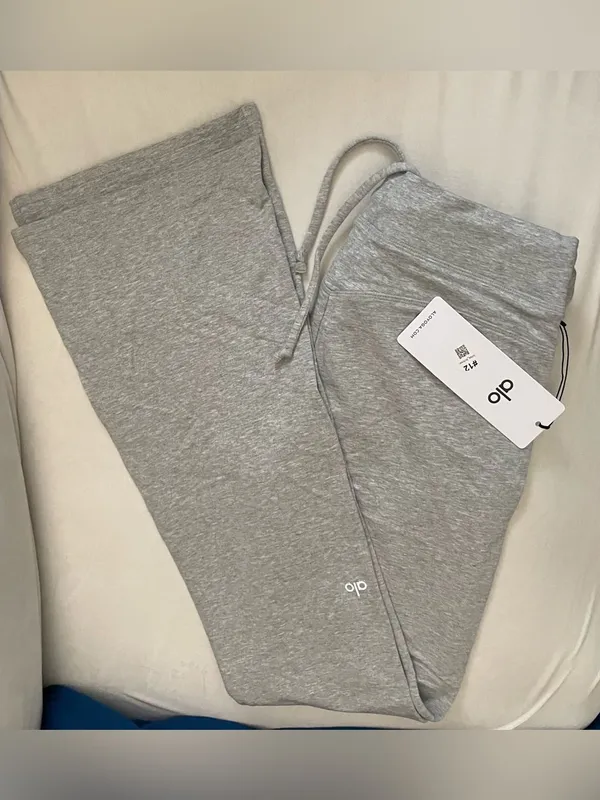 Alo NWT Sway Boot Cut Athletic Heather Gray Sweatpants Size M - Image 5