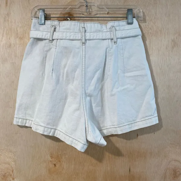 Abercrombie & Fitch Size 4 27 White Denim Paperbag Belted Shorts - Image 3