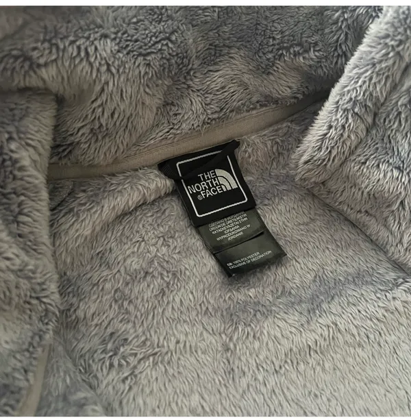 The North Face Fuzzy Fleece - Image 2