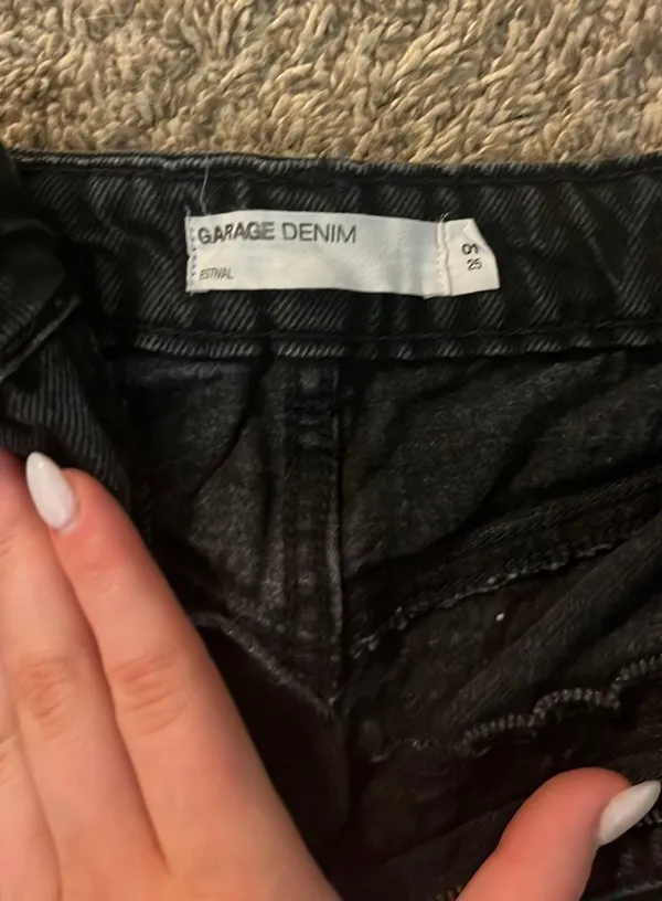 black jean shorts - Image 2