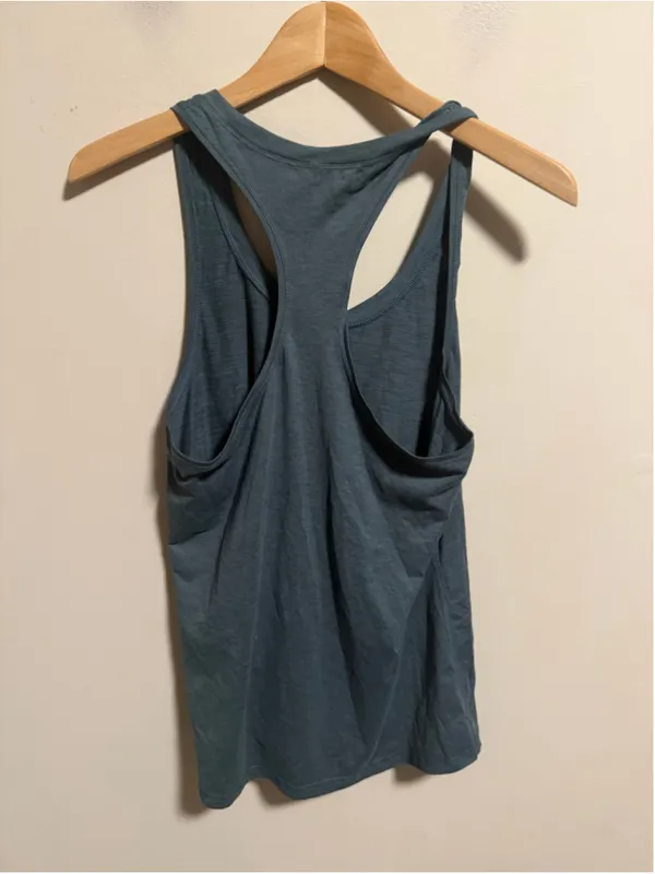 Vuori Lux Performance Tank Raceback in Navy Blue Heathered- Size Medium - Image 2