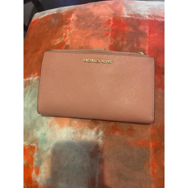 Michael Kors wallet - Image 2
