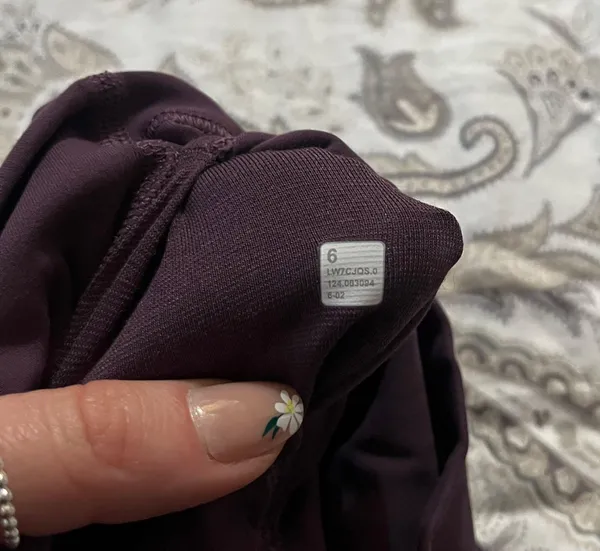Lululemon Align 4” Biker Shorts Size 6 Grapę Thistle - Image 5