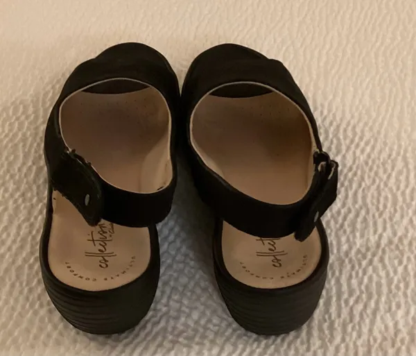 Clarks Collection Jillian Pearl Black Peep Toe Slingback Wedge Sandals Size 9 - Image 2