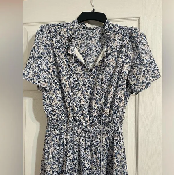 Summer Floral Blue Maxi Dress size Medium - Image 2