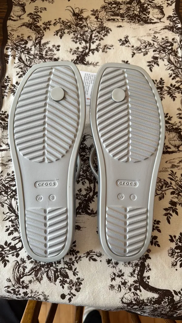 Crocs Toe Loop Miami Sandals - Image 3
