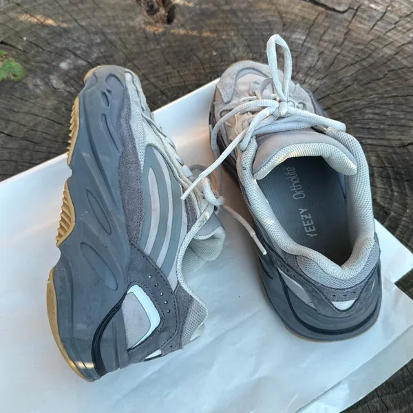 Adidas Yeezy Boost 700 V2 Tephra men’s shoes size 6.5 - Image 5