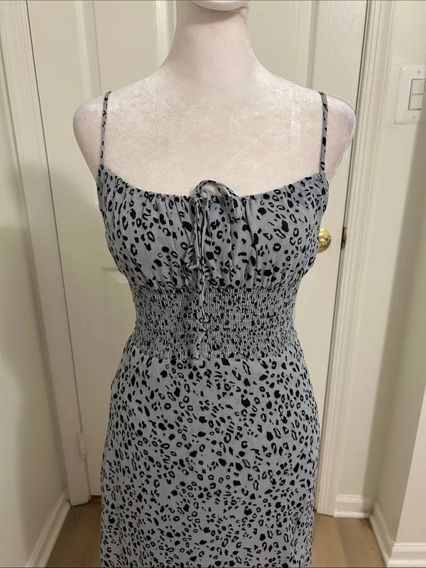 Reformation Genie Midi Dress In Lynx Leopard Print Gray Size 0 Smocked Waist - Image 7