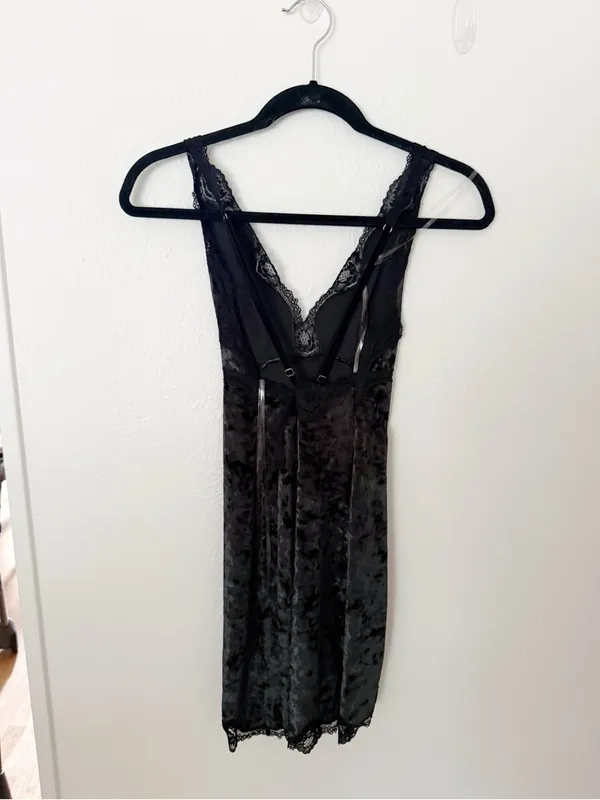 NWT Victoria’s Secret Crushed Velvet Chemise Dress Sz S - Image 3