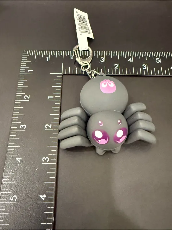 SPIRIT HALLOWEEN Gray Spider 3D Figural Bag Charm Keychain - Image 5