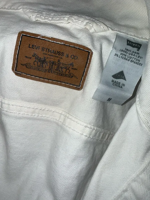Levi’s White Denim Jacket - Image 3