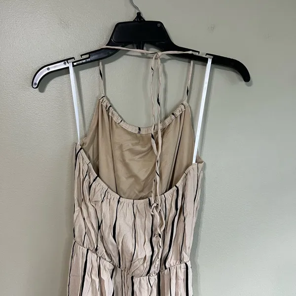 Honey punch‎ medium maxi dress - Image 4