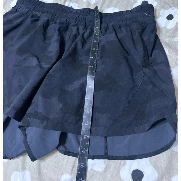 Lululemon black camo shorts - Image 2