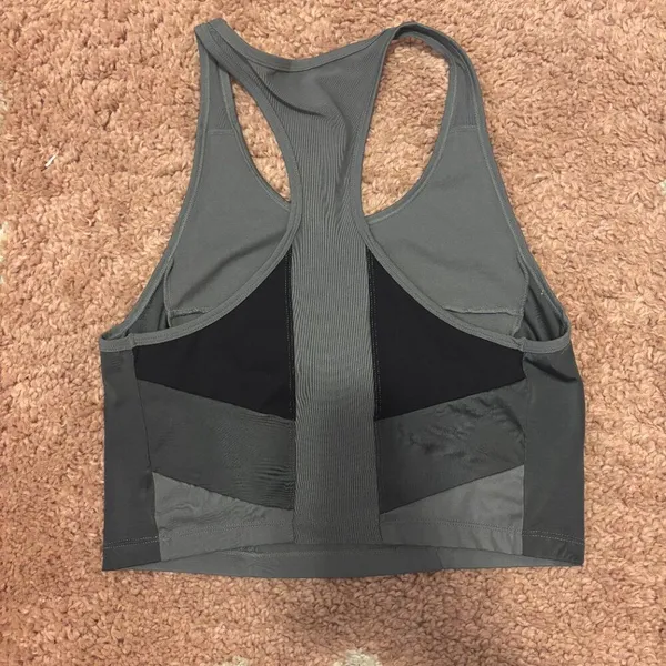 Gymshark Turbo Vest Crop Halter Top Womens Gray Black Performance Athletic READ - Image 4